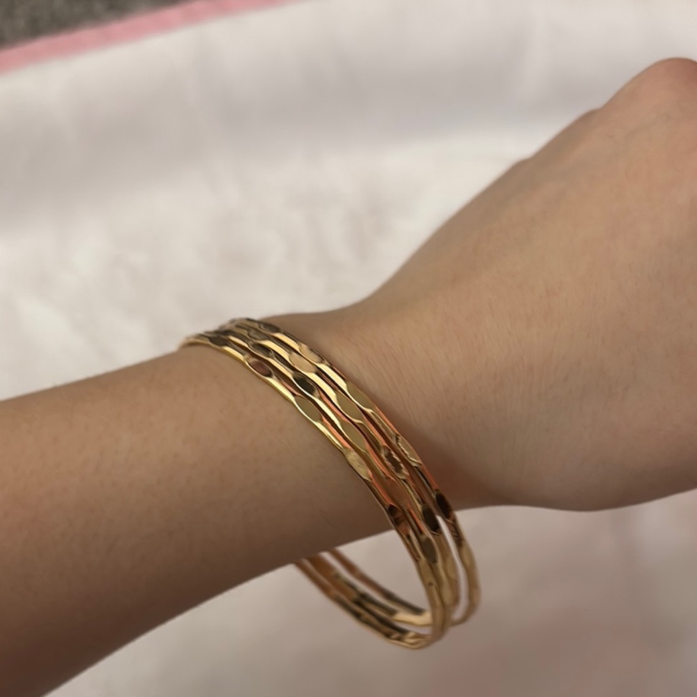Elegant Gold Bangle Bracelet